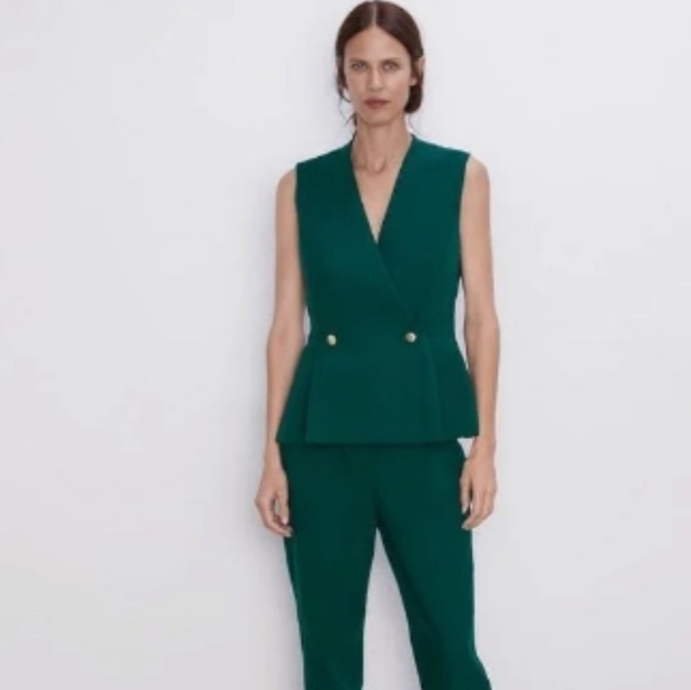 Zara Green Sleeveless Suit Set Large
